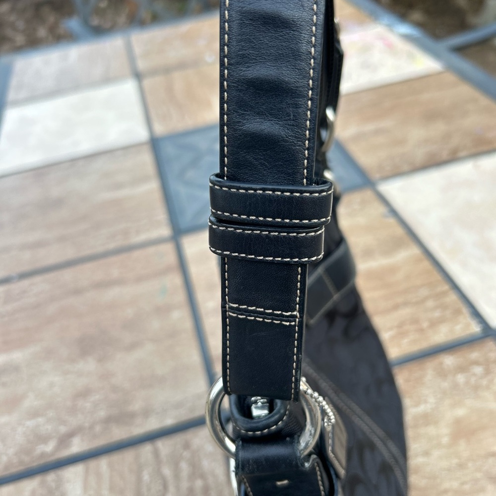 Coach Classic Signature Hobo Monogram Purse Handbag In great condition💕 9x10 - Picture 5 of 9